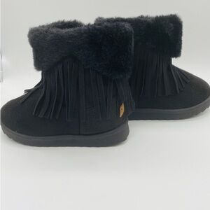 Mudd Girls Cherry Fringe Cozy Boot Size 10